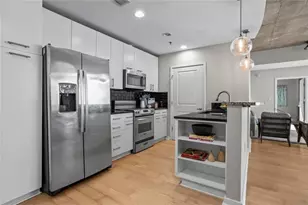 3324 Peachtree Rd NE, Atlanta, GA 30326 - Photo 11