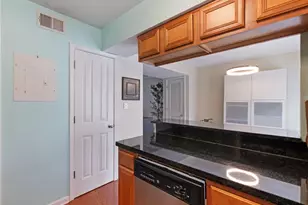 6940 Roswell Rd, Atlanta, GA 30328 - Photo 11