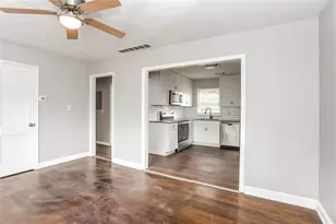 811 Dennis Dr, Forest Park, GA 30297 - Photo 5