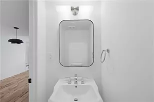 2415 Charleston Oaks Ln, Decatur, GA 30030 - Photo 9