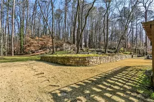 7265 Hunters Branch Dr, Atlanta, GA 30328 - Photo 41