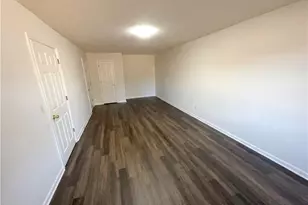 266 Lambert Overlook Cir, Carrollton, GA 30117 - Photo 11