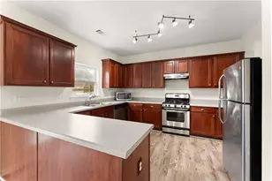 116 Hidden Lake Cir, Canton, GA 30114 - Photo 3