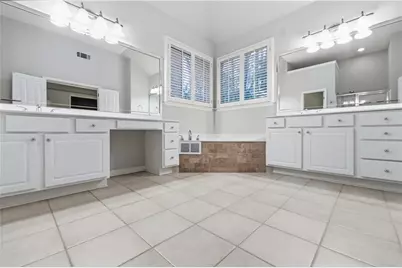 3194 Windsor Lake Drive NE, Atlanta, GA 30319 - Photo 13