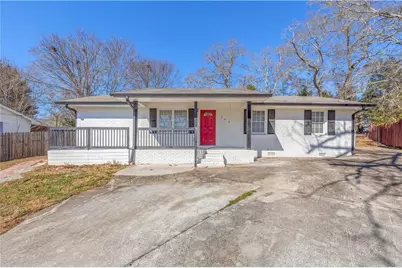 206 E 5th Avenue, Winder, GA 30680 - Photo 1