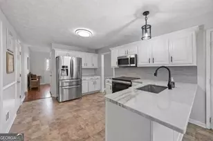 124 Price Hills Ct, Sugar Hill, GA 30518 - Photo 3