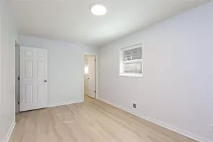 371 Roxbury Dr, Riverdale, GA 30274 - Photo 11