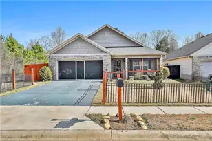 1022 Serene Lake Dr, Griffin, GA 30223 - Photo 1