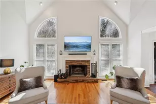 4020 Hampshire Ct, Suwanee, GA 30024 - Photo 11