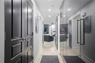 700 Park Regency Pl NE, Atlanta, GA 30326 - Photo 3