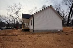 105 Keisha Ln, Calhoun, GA 30701 - Photo 3