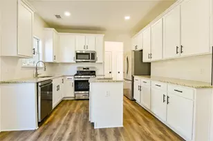 2301 Wickingham Dr NE, Marietta, GA 30066 - Photo 9