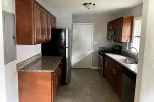 260 Thornton St SW, Atlanta, GA 30315 - Photo 3