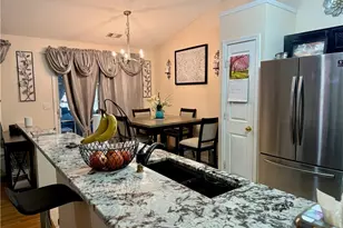 137 Park Forest Dr NW, Kennesaw, GA 30144 - Photo 7