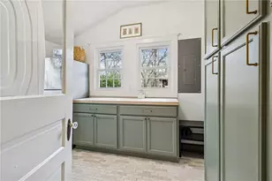 2053 Oakview Rd SE, Atlanta, GA 30317 - Photo 39