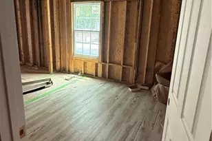 5725 Stonewall Tell Rd, Atlanta, GA 30349 - Photo 7