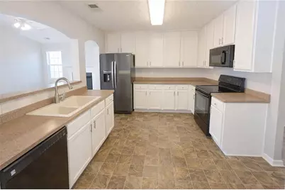 728 Denise Court, McDonough, GA 30252 - Photo 5