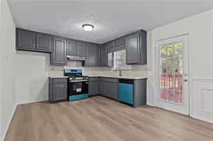 798 Aberdeen Dr, Stone Mountain, GA 30083 - Photo 7