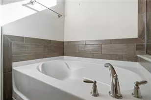 2925 Farmstead Wy, Suwanee, GA 30024 - Photo 23