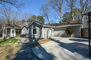 1379 Branchwood Dr, Snellville, GA 30078 - Photo 45