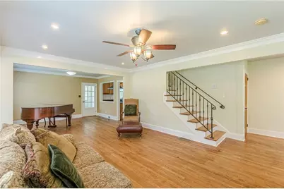 2367 Ridgeway Avenue, Atlanta, GA 30337 - Photo 9