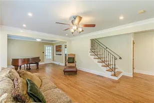 2367 Ridgeway Ave, Atlanta, GA 30337 - Photo 9