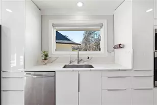 6179 Windsong Way, Smoke Rise, GA 30087 - Photo 17