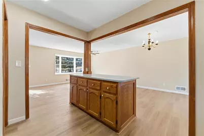 1051 Camellia Drive, Marietta, GA 30062 - Photo 9