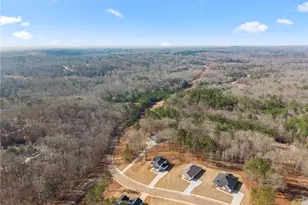 626 Walnut Crk Pkwy, Pendergrass, GA 30567 - Photo 3