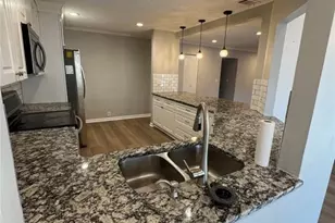 62 Dunwoody Springs Dr, Atlanta, GA 30328 - Photo 13