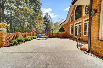 4025 Benell Court SE, Smyrna, GA 30082 - Photo 47