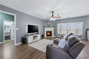 952 Island Cove Ct, Buford, GA 30518 - Photo 9