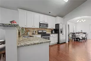 431 Parkstone Dr, Woodstock, GA 30188 - Photo 9