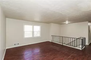 370 Valiant Ln, Riverdale, GA 30274 - Photo 3