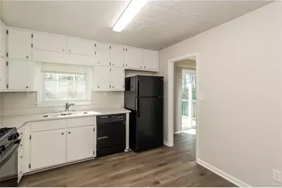 370 Valiant Lane, Riverdale, GA 30274 - Photo 9