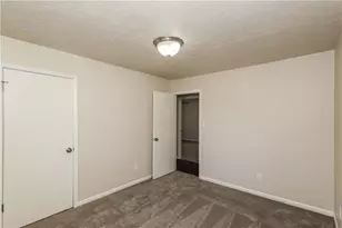 370 Valiant Ln, Riverdale, GA 30274 - Photo 15