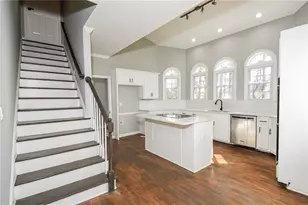 730 Redlion Run, Johns Creek, GA 30022 - Photo 3