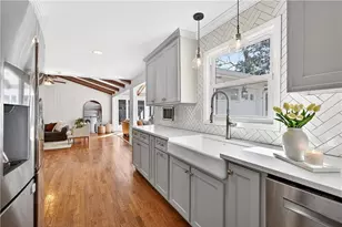 7290 Hunters Branch Dr, Sandy Springs, GA 30328 - Photo 11