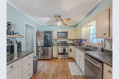 4381 Stoney Creek Court, Loganville, GA 30052 - Photo 9