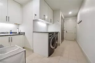 3344 Peachtree Rd NE, Atlanta, GA 30326 - Photo 43