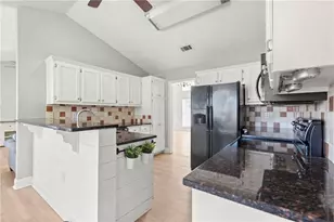 5675 Bridle Glen Dr, Sugar Hill, GA 30518 - Photo 9