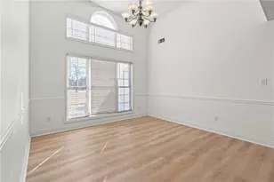 5675 Bridle Glen Dr, Sugar Hill, GA 30518 - Photo 5