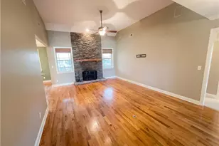 212 Westwind Dr, Newnan, GA 30263 - Photo 3