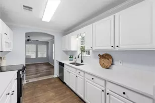 3300 Creek Hollow Dr, Marietta, GA 30062 - Photo 13