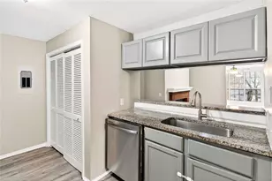 5537 Mountain Springs Cir, Stone Mountain, GA 30088 - Photo 7