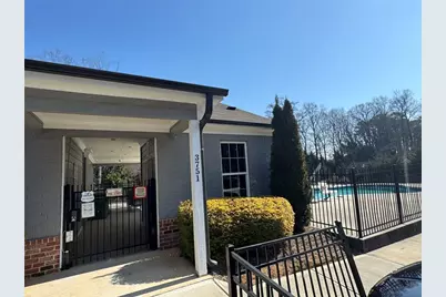 3805 Oxford Circle, Doraville, GA 30340 - Photo 15