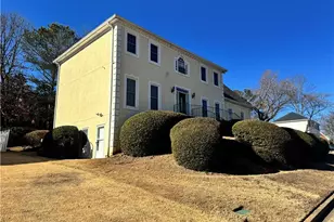 9220 Mackinac Dr, Johns Creek, GA 30022 - Photo 3