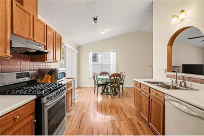 220 Hayward Lane, Lawrenceville, GA 30044 - Photo 7