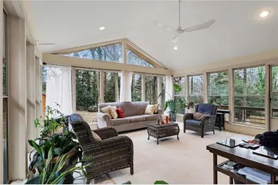 645 Oak Hill Circle, Stone Mountain, GA 30083 - Photo 13