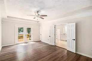 96 Pointe View Ct, Jackson, GA 30233 - Photo 11